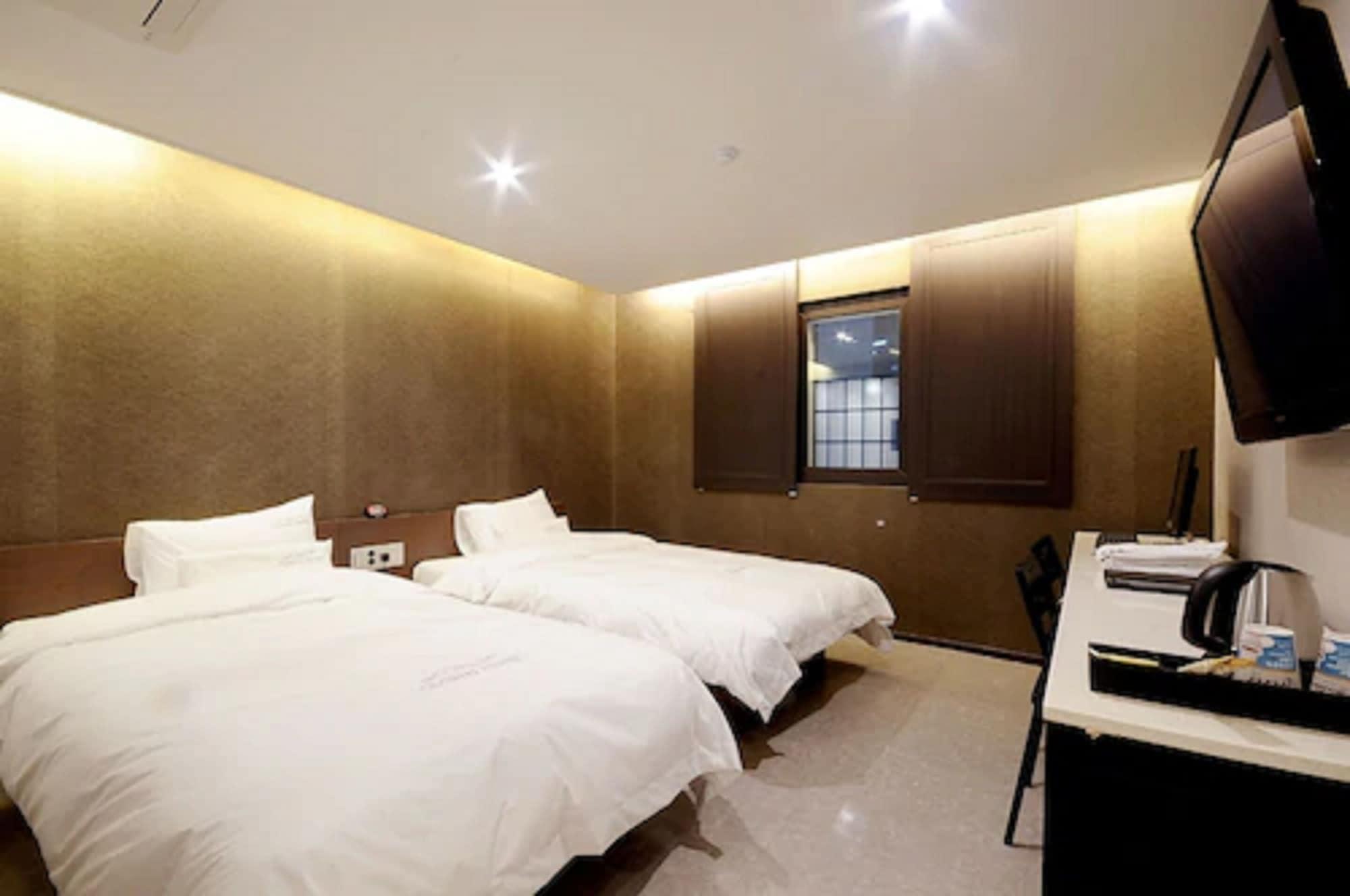 Queens Hotel Seomyeon Busan Exterior foto