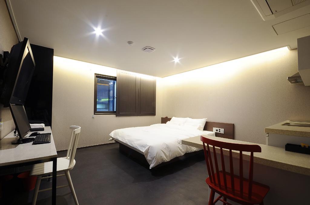 Queens Hotel Seomyeon Busan Exterior foto