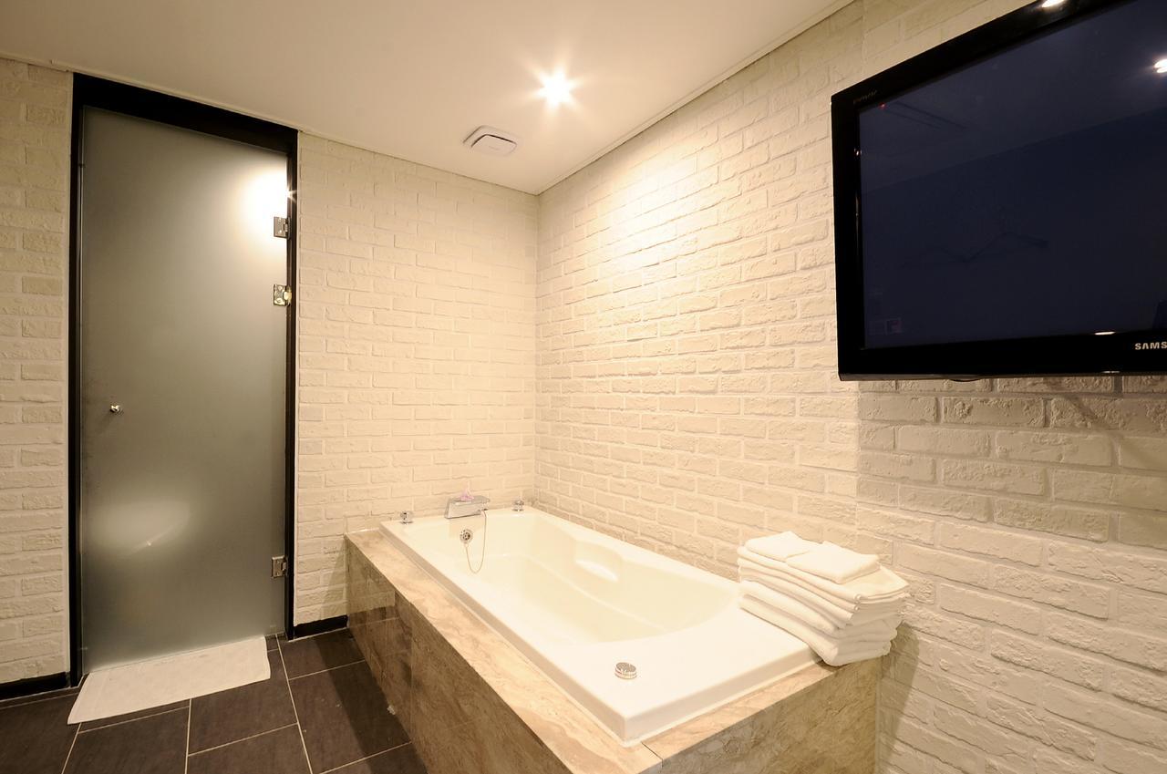 Queens Hotel Seomyeon Busan Exterior foto