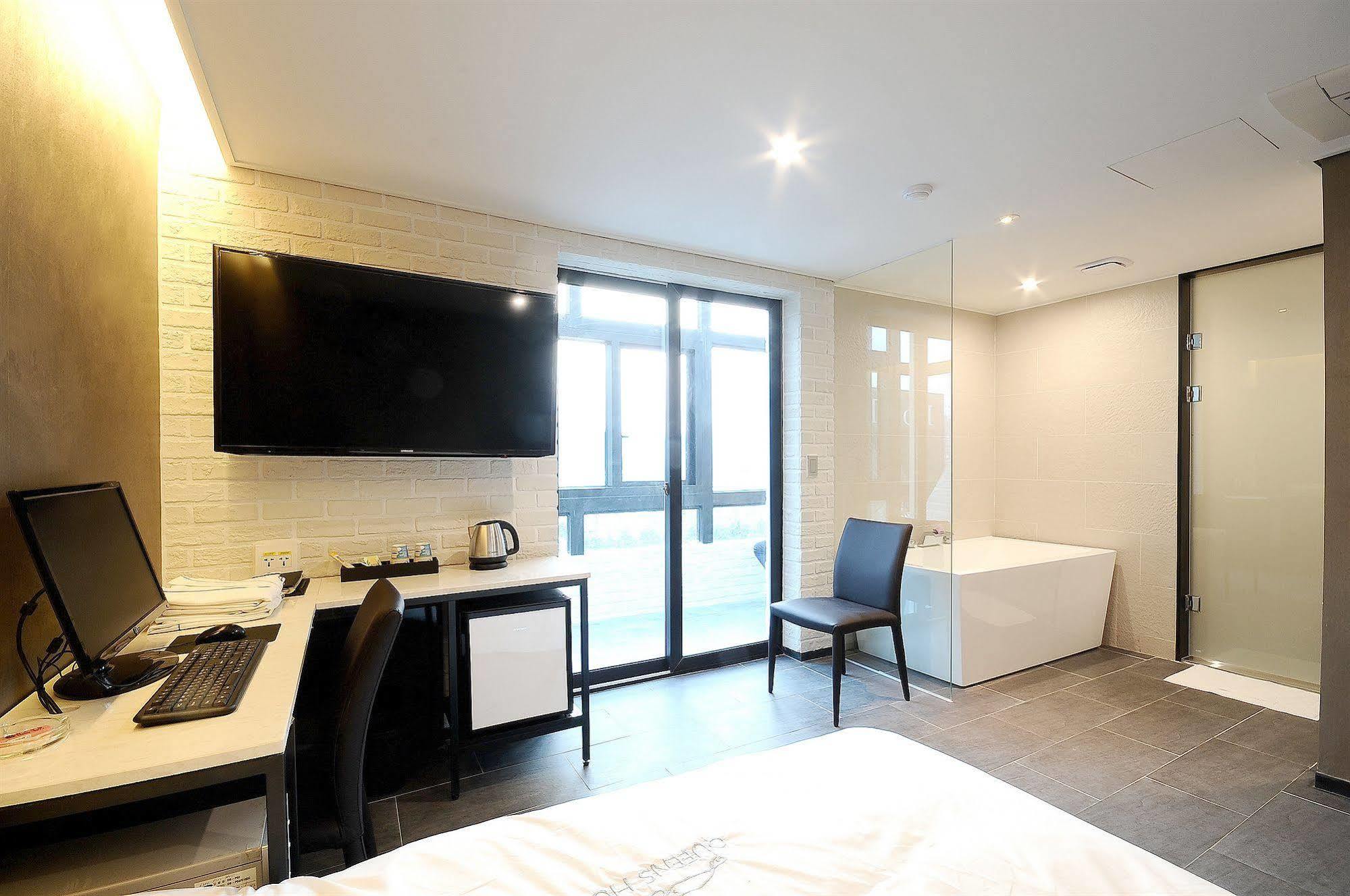 Queens Hotel Seomyeon Busan Exterior foto